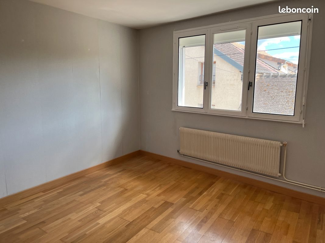 Appartement à louer, 70m², Septeuil