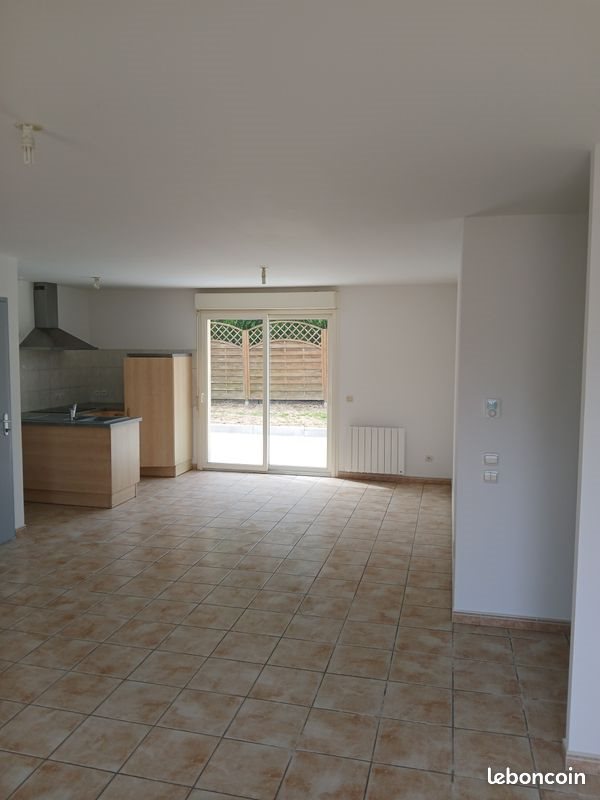 Maison à louer, 79m², Baugé