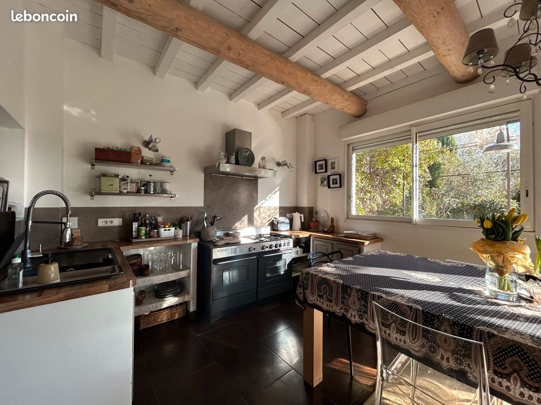 Maison à louer, 150m², Pernes-les-Fontaines
