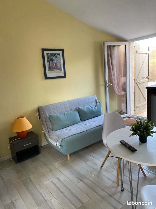 Appartement à louer, 20m², La Tour-d'Aigues