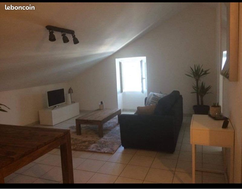 Appartement à louer, 36m², Saint-Paul-Trois-Châteaux