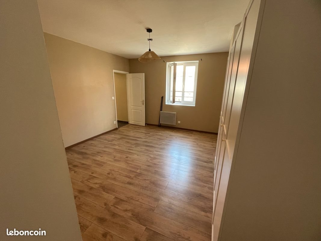 Appartement à louer, 55m², Messy