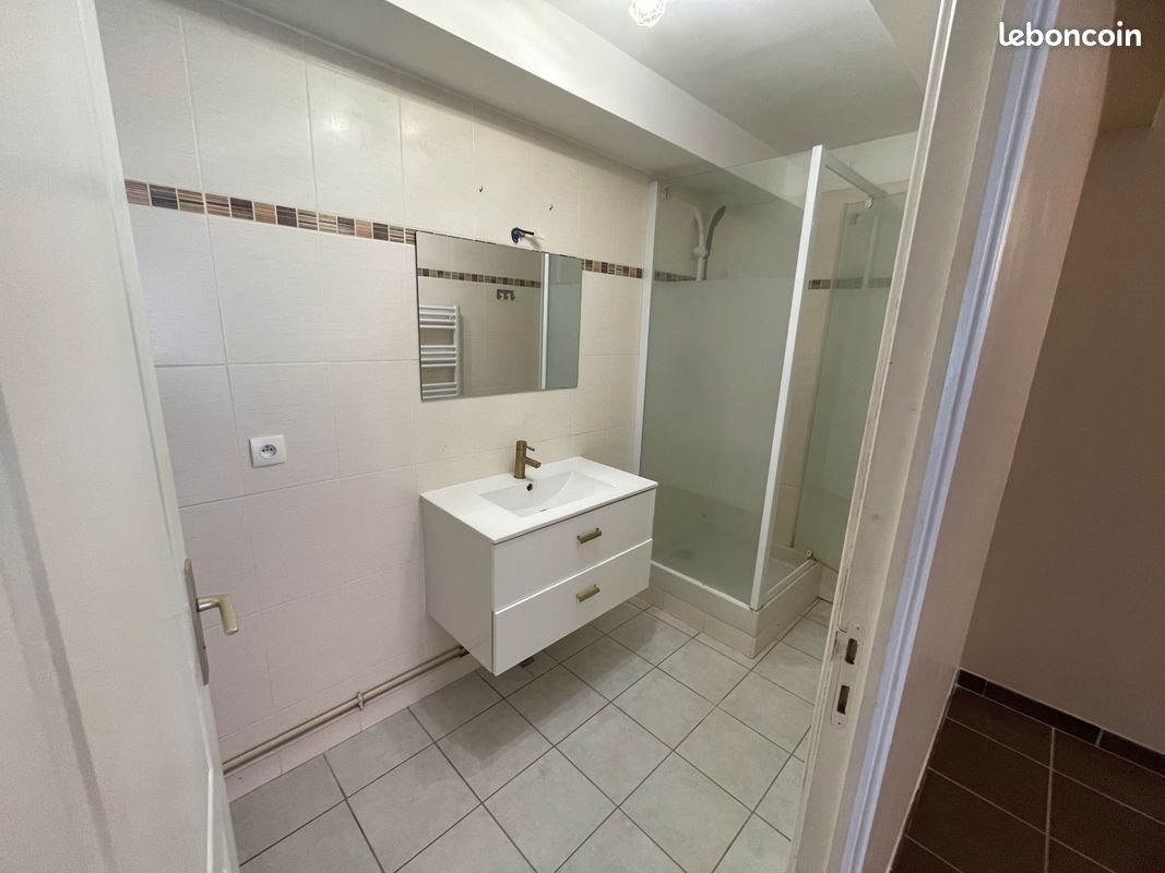 Appartement à louer, 55m², Messy