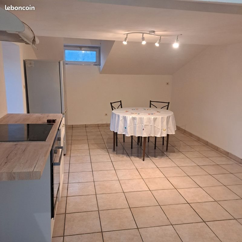 Appartement à louer, 67m², Vico
