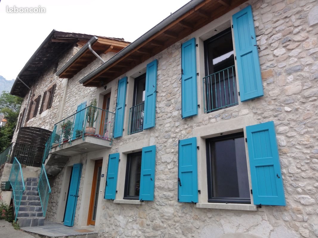 Appartement à louer, 74m², Saint-Vincent-de-Mercuze
