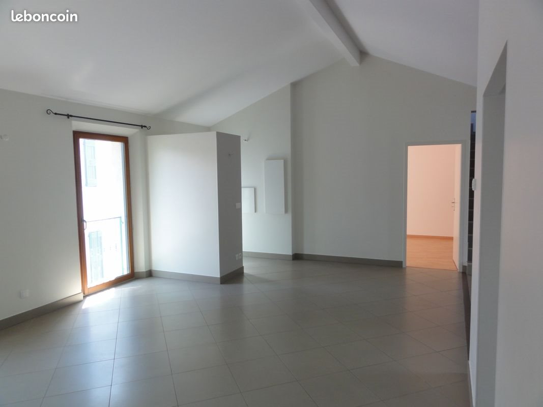 Appartement à louer, 74m², Saint-Vincent-de-Mercuze