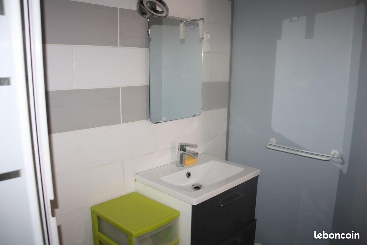 Appartement à louer, 25m², Vedène
