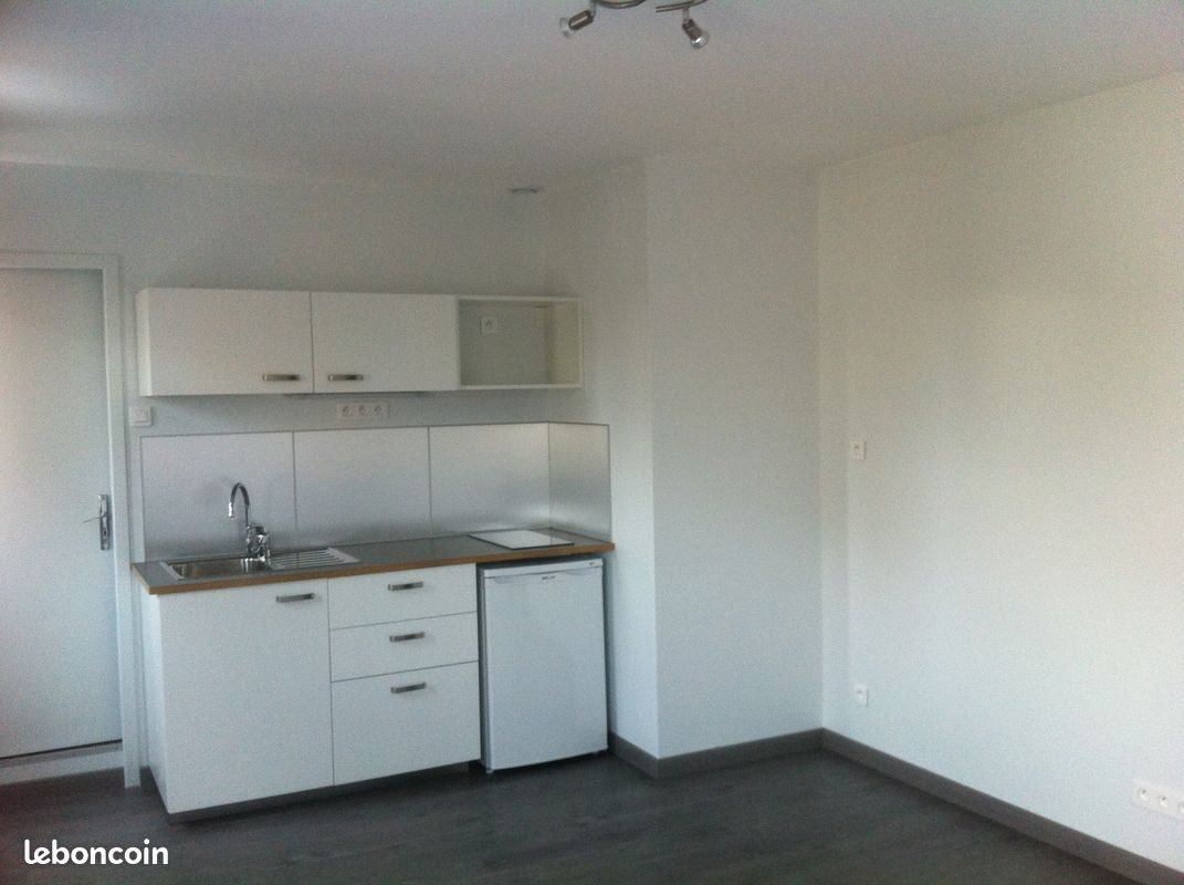 Appartement à louer, 25m², Saint-Priest