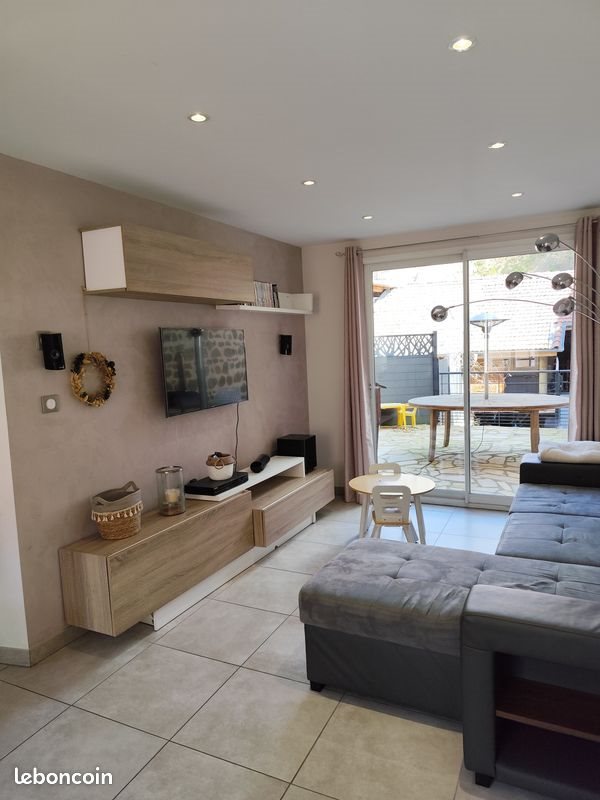 Maison à vendre, 130m², Villechenève