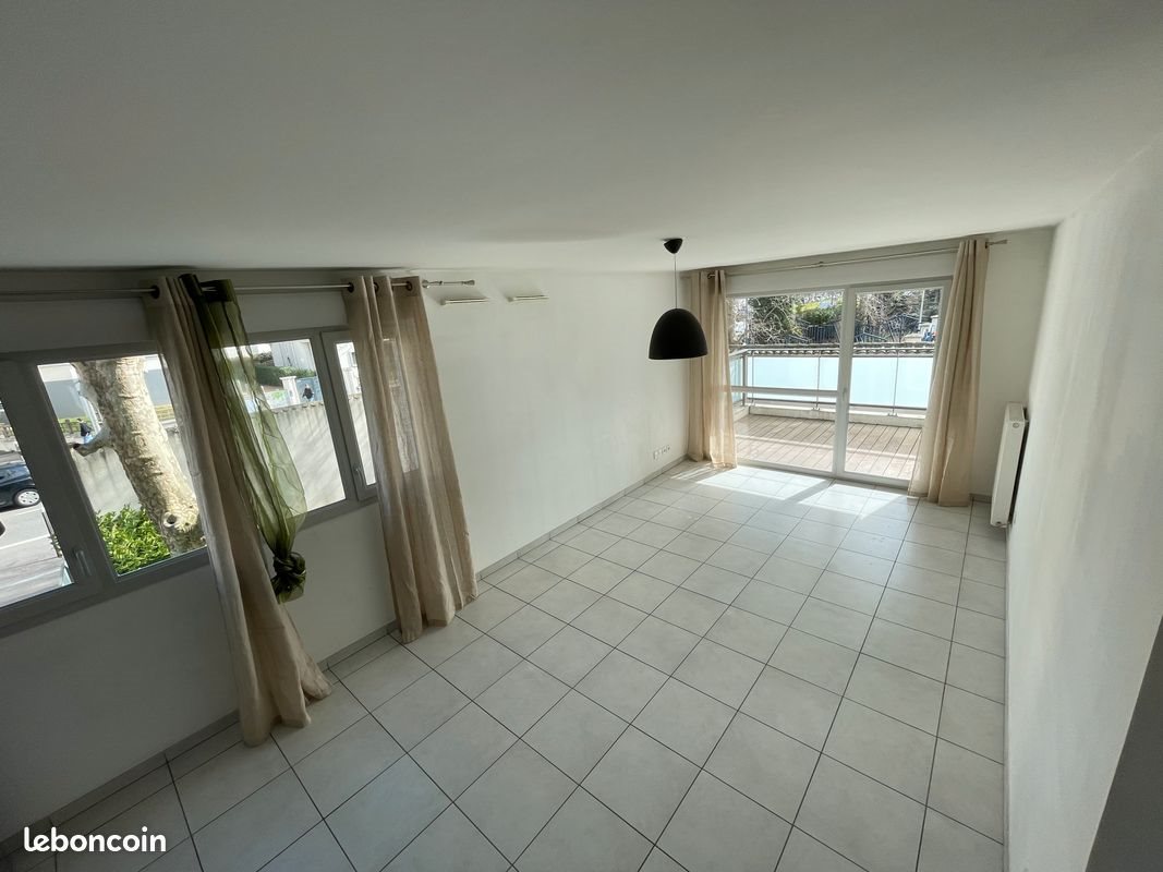 Appartement à louer, 65m², Lyon 8ème