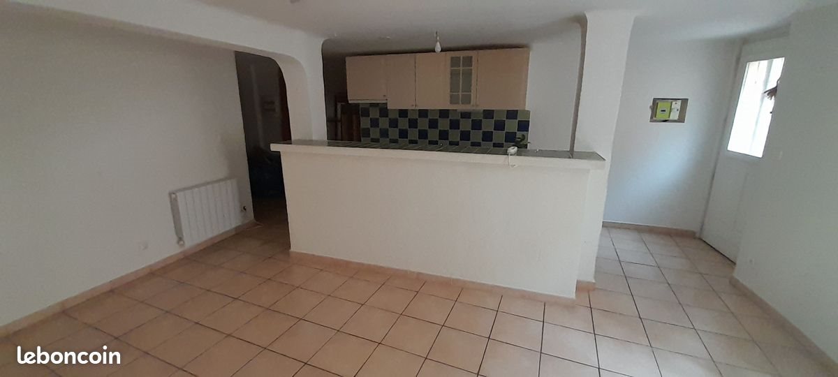 Appartement à louer, 65m², Corbières-en-Provence