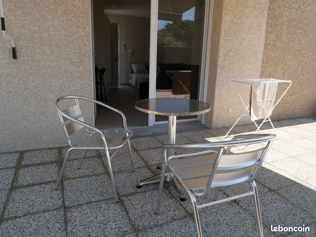 Appartement à louer, 27m², Saint-Maurice-de-Gourdans