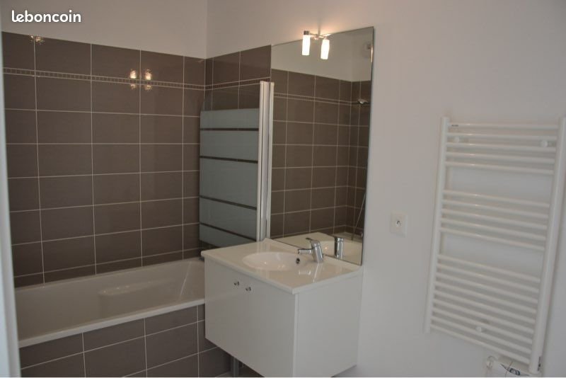 Appartement à louer, 57m², Marseille 8ème