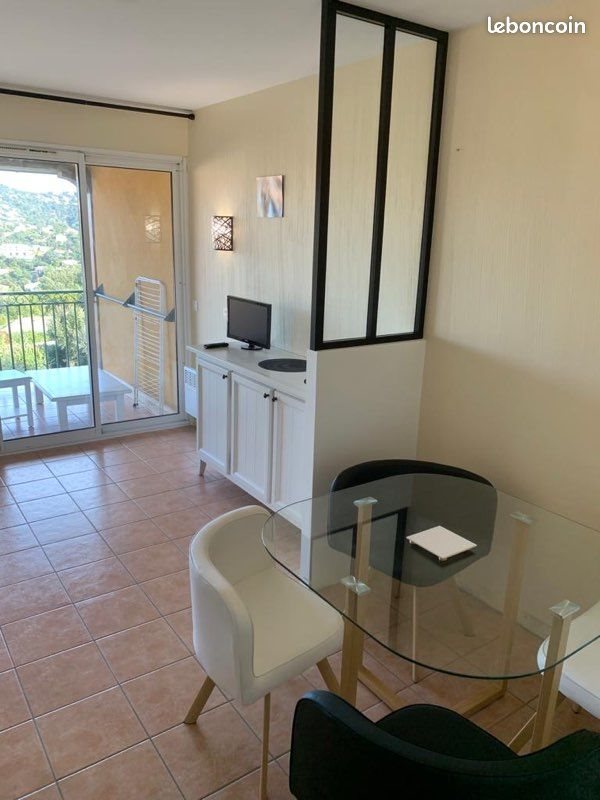 Appartement à louer, 27m², Roquebrune-sur-Argens