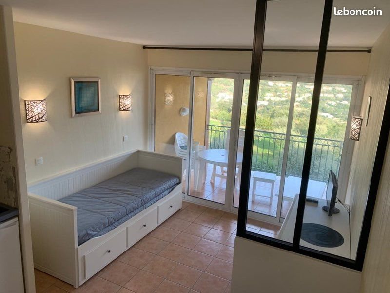 Appartement à louer, 27m², Roquebrune-sur-Argens