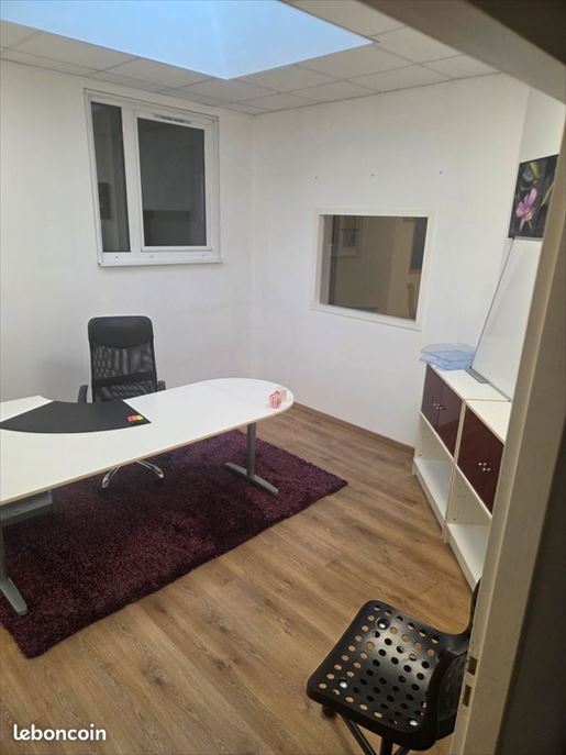 Advert pic 0