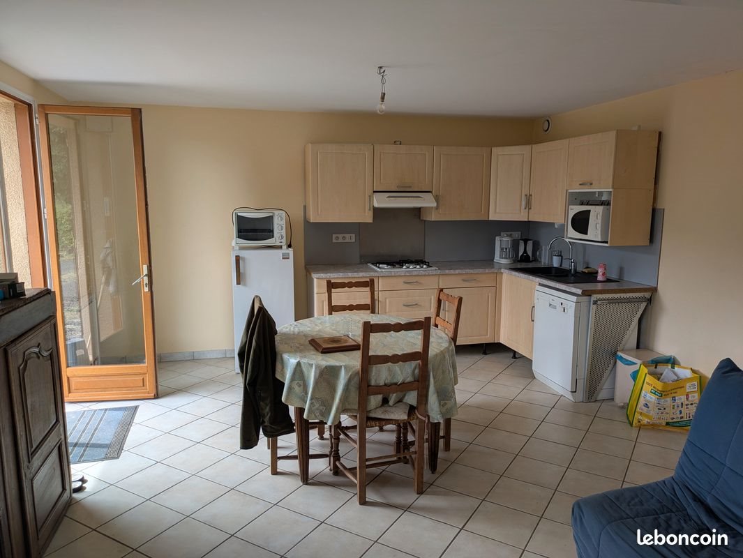 Appartement à louer, 65m², Tauves