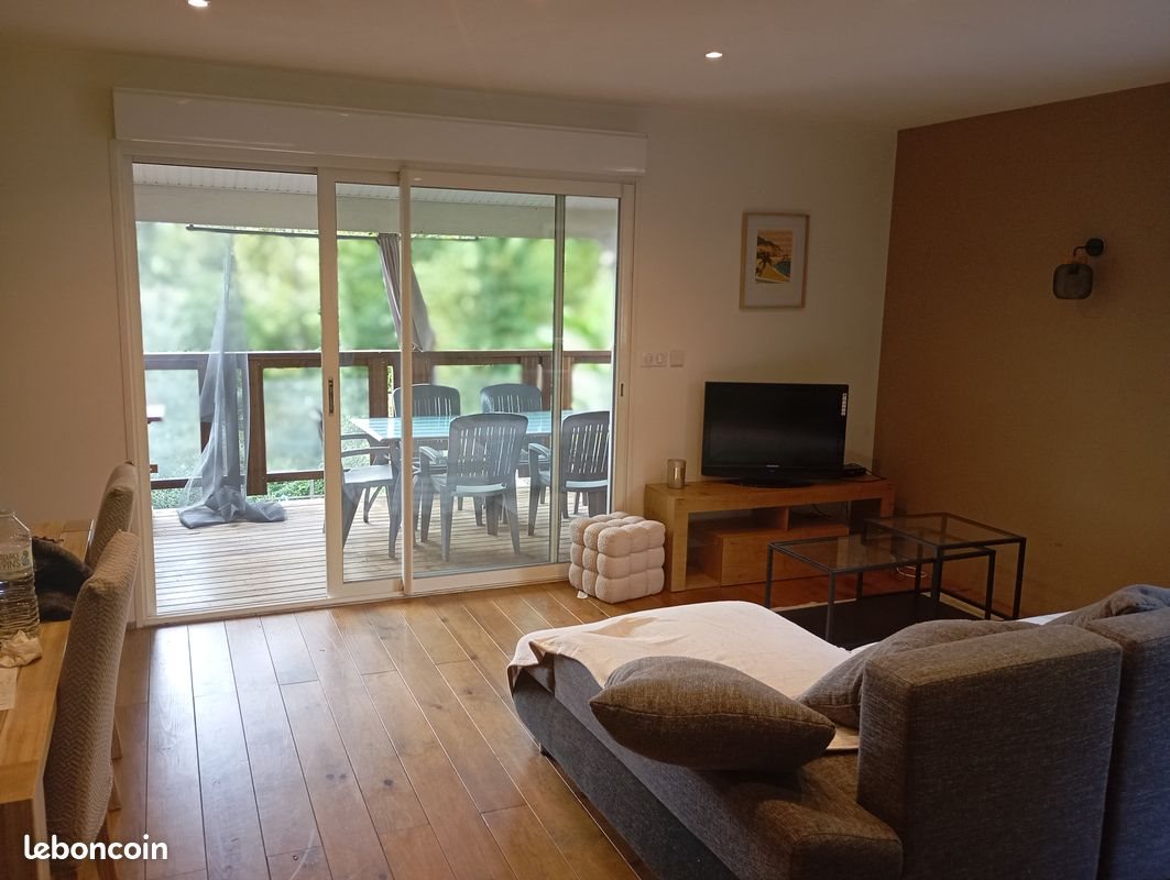 Maison à louer, 90m², Salles