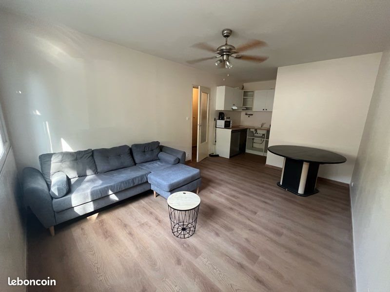 Appartement à louer, 35m², Nîmes