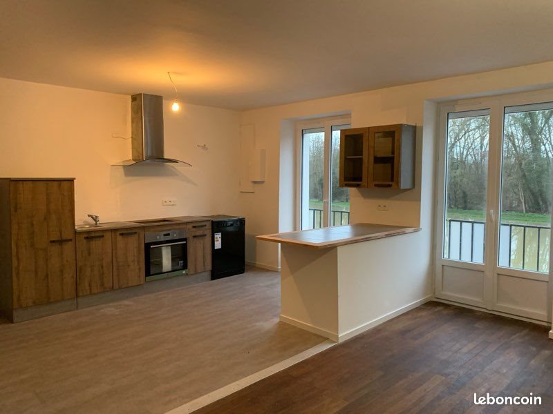 Appartement à louer, 110m², Saint-Léger-des-Vignes