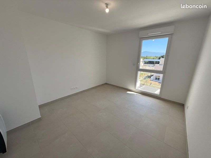 Appartement à louer, 46m², Monteux