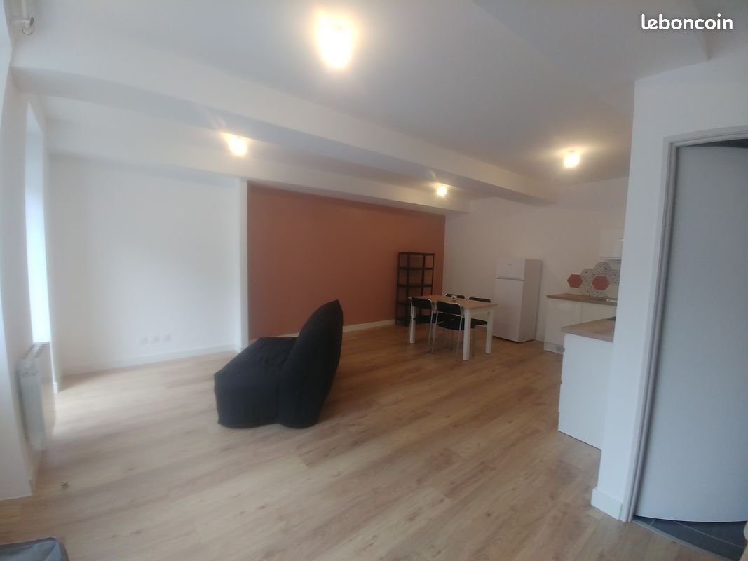 Appartement à louer, 46m², Saint-Laurent-de-Chamousset