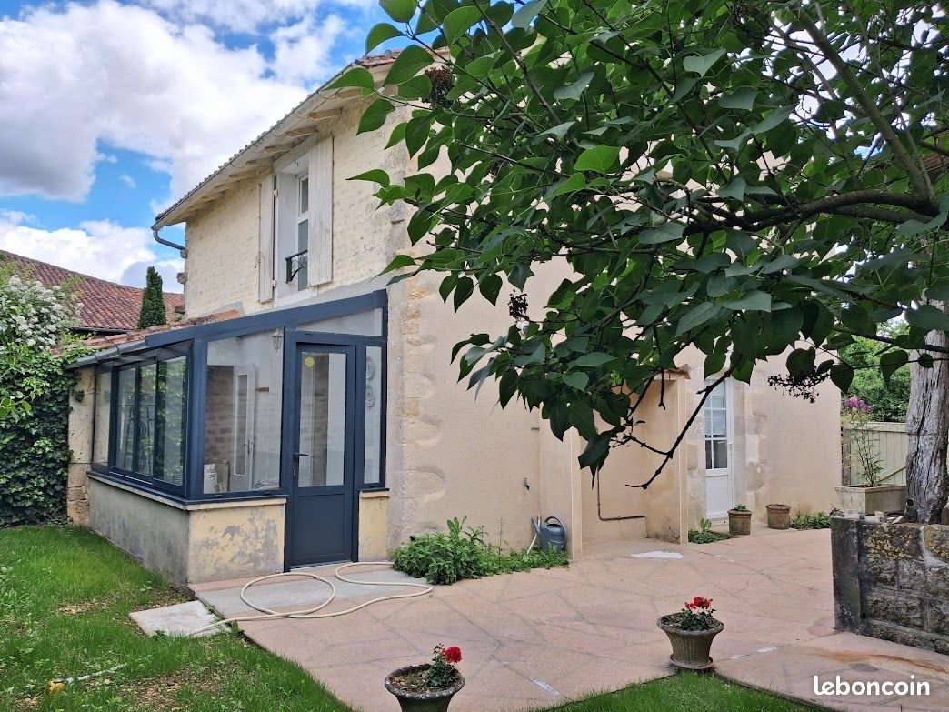 Maison à louer, 71m², Villefagnan