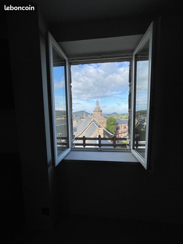 Appartement à louer, 55m², Besse-et-Saint-Anastaise