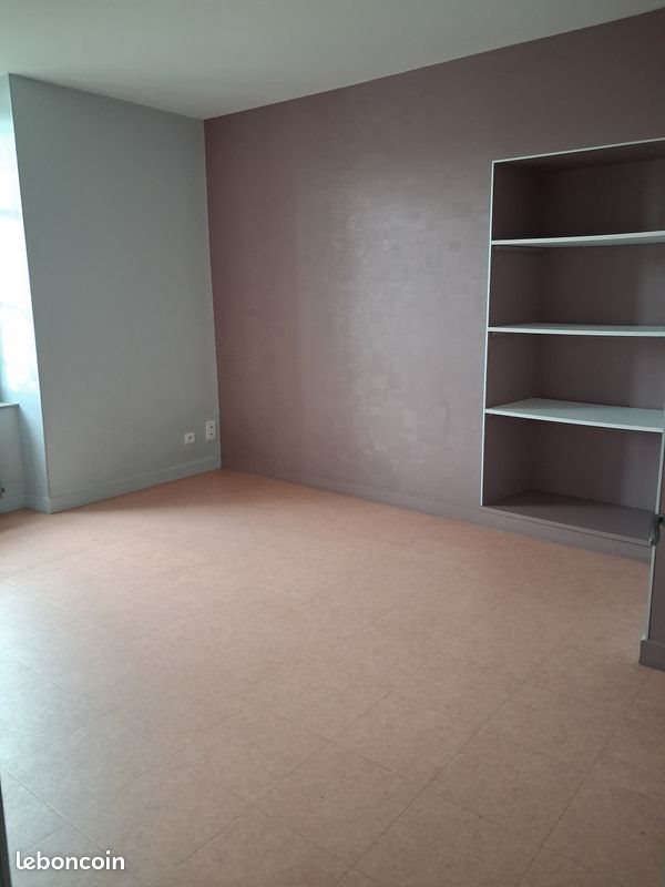 Appartement à louer, 68m², Vertolaye