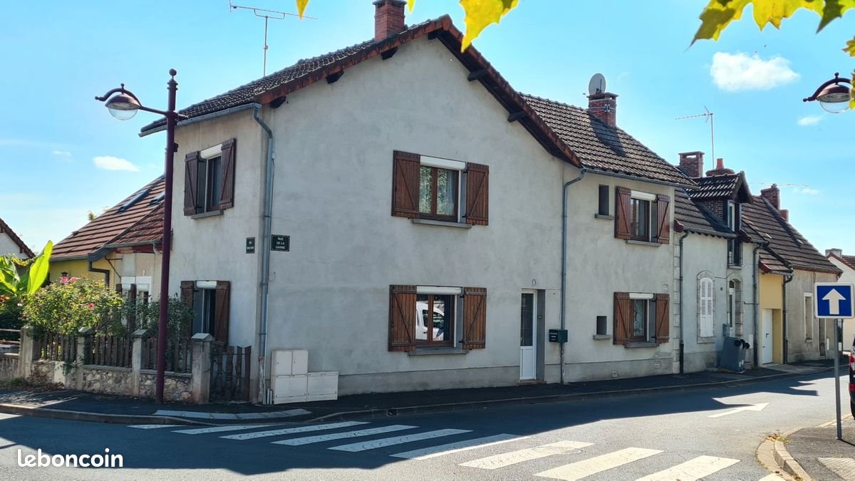 Maison à vendre, 151m², Commentry