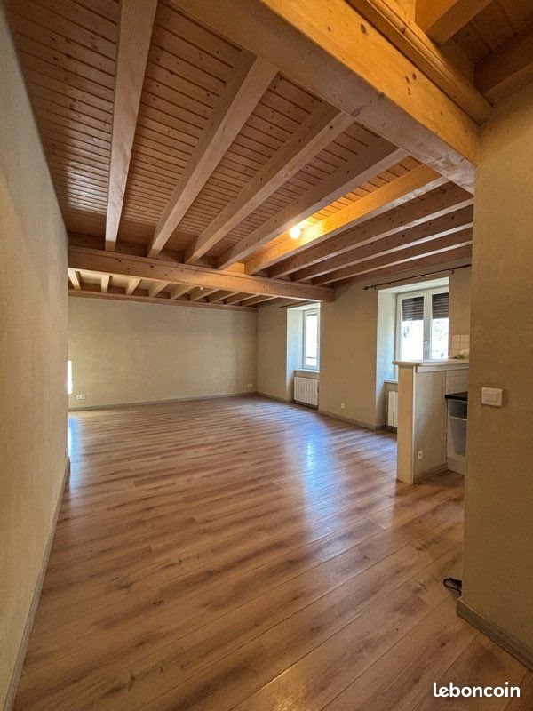 Appartement à louer, 92m², Saint-Bonnet-le-Château