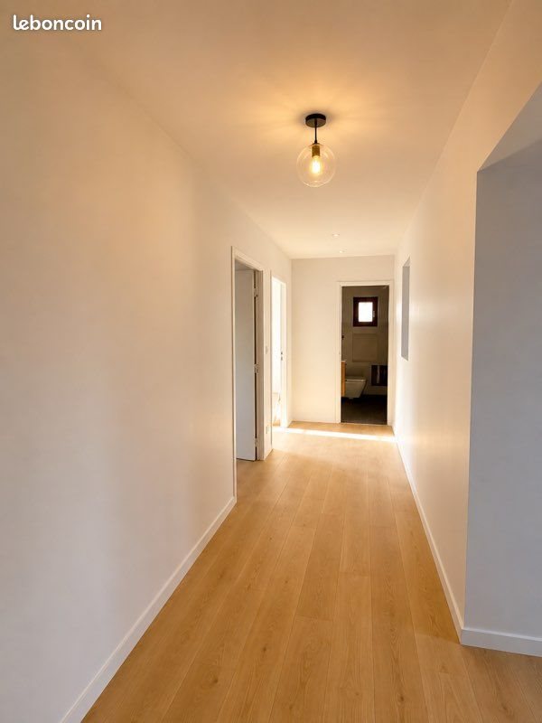 Appartement à louer, 69m², Roussillon