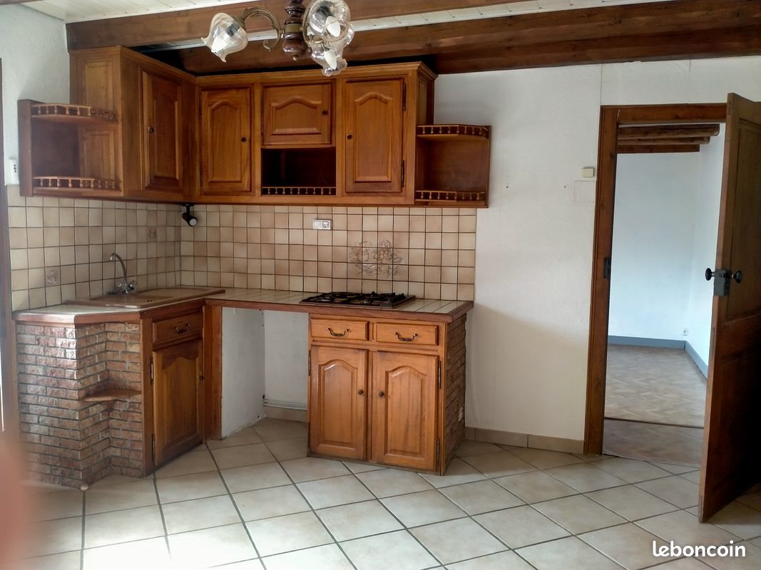Maison à louer, 43m², Maclas