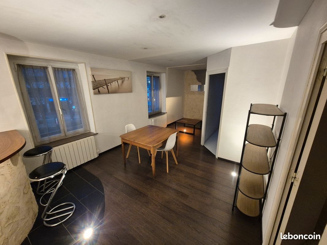 Appartement à louer, 45m², Mâcon