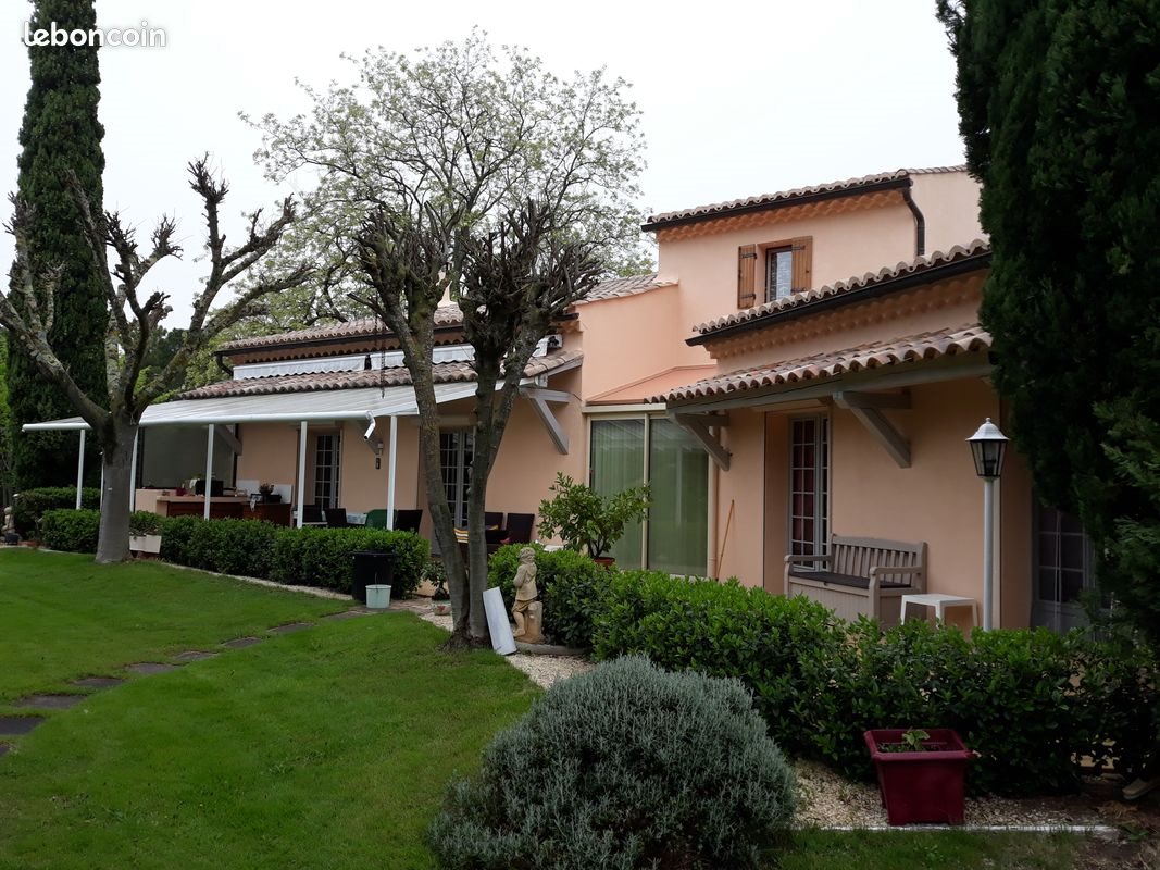 Maison à vendre, 140m², Saint-Restitut