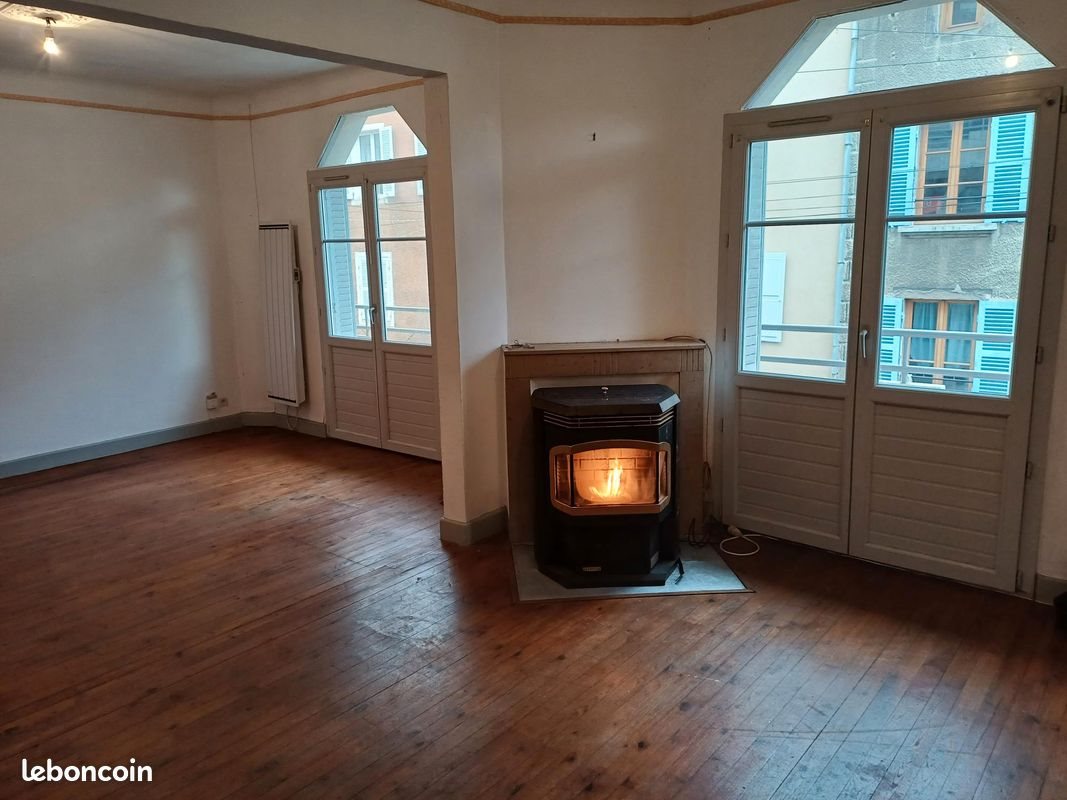 Appartement à louer, 74m², Langeac