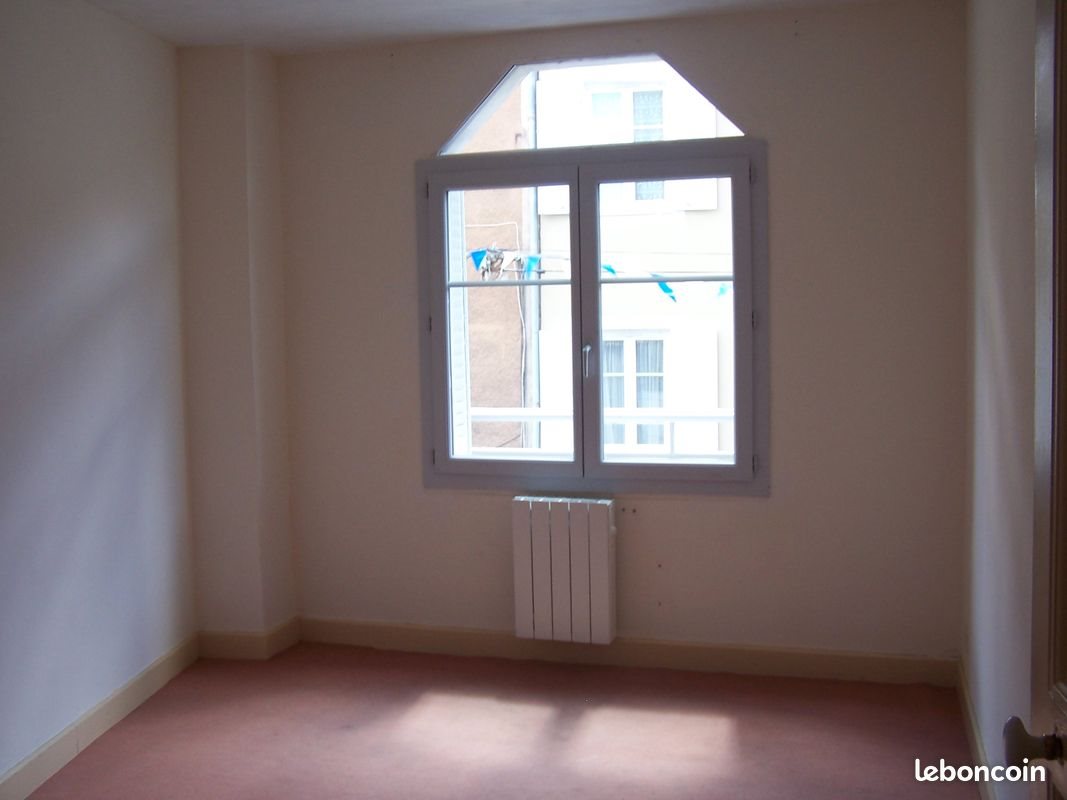 Appartement à louer, 74m², Langeac