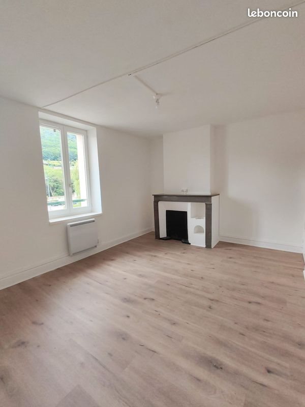 Appartement à louer, 46m², Beaujeu