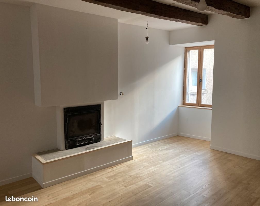Maison à louer, 79m², Florac
