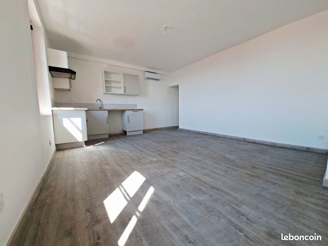 Appartement à louer, 60m², Pradelles