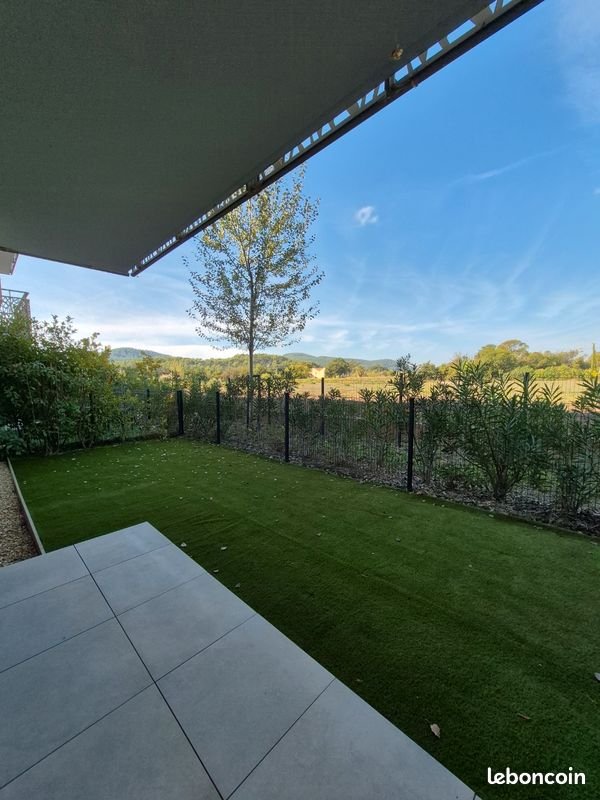Appartement à louer, 57m², Hyères