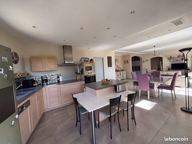 Maison à vendre, 160m², La Crau