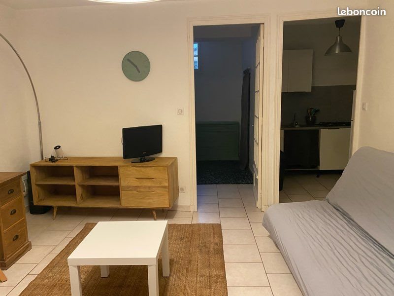 Appartement à louer, 40m², Sainte-Cécile-les-Vignes