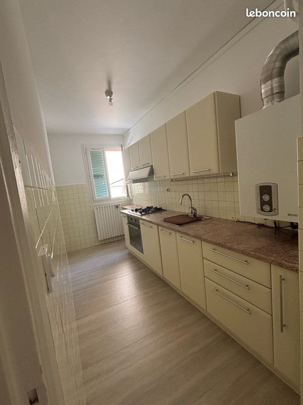 Appartement à louer, 53m², Bastia
