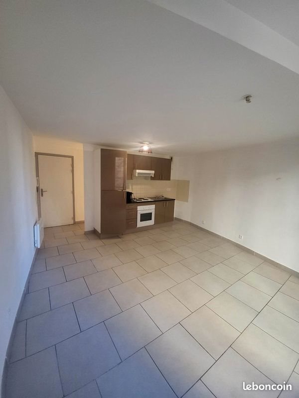 Appartement à louer, 35m², Tourves