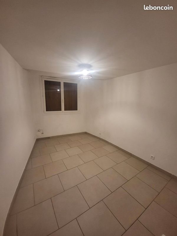 Appartement à louer, 35m², Tourves