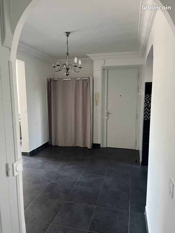 Appartement à louer, 88m², Bron