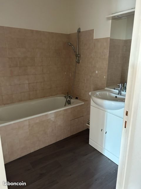 Appartement à louer, 803m², Montbrison