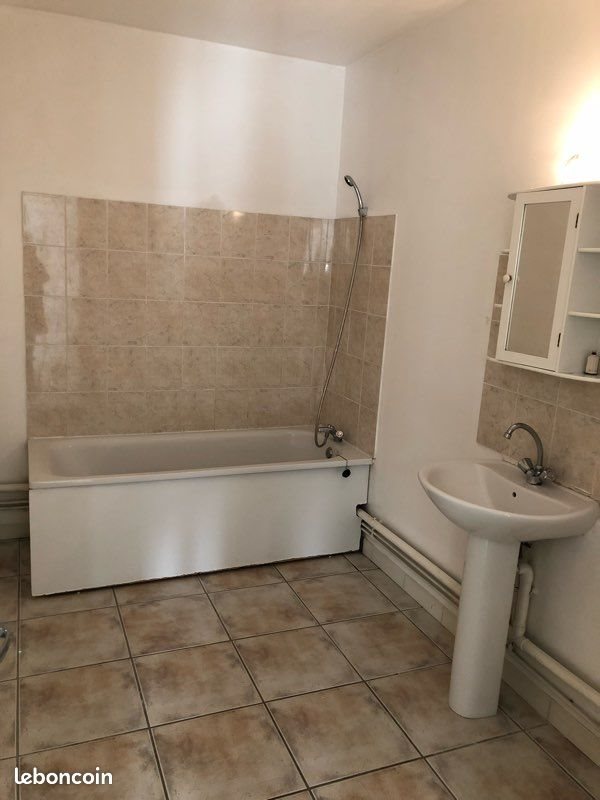 Appartement à louer, 90m², Alès