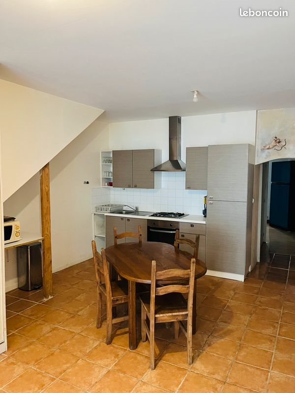 Appartement à louer, 50m², Cordes-sur-Ciel